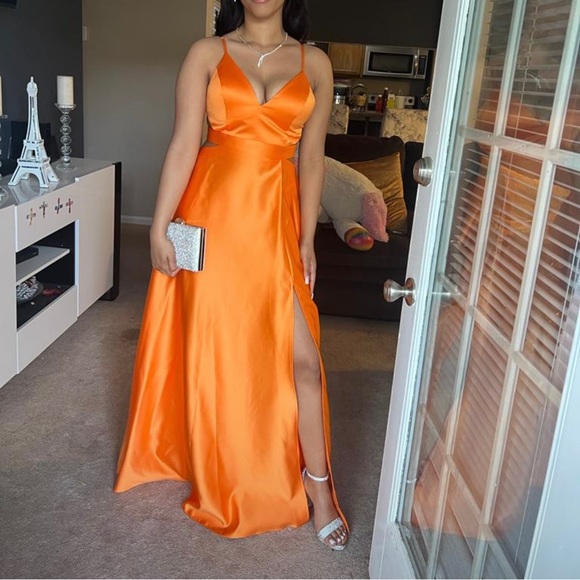 orange dress poshmark Always Dreaming Puff Sleeve Structured V-Neckline Mini Dress Tangerine